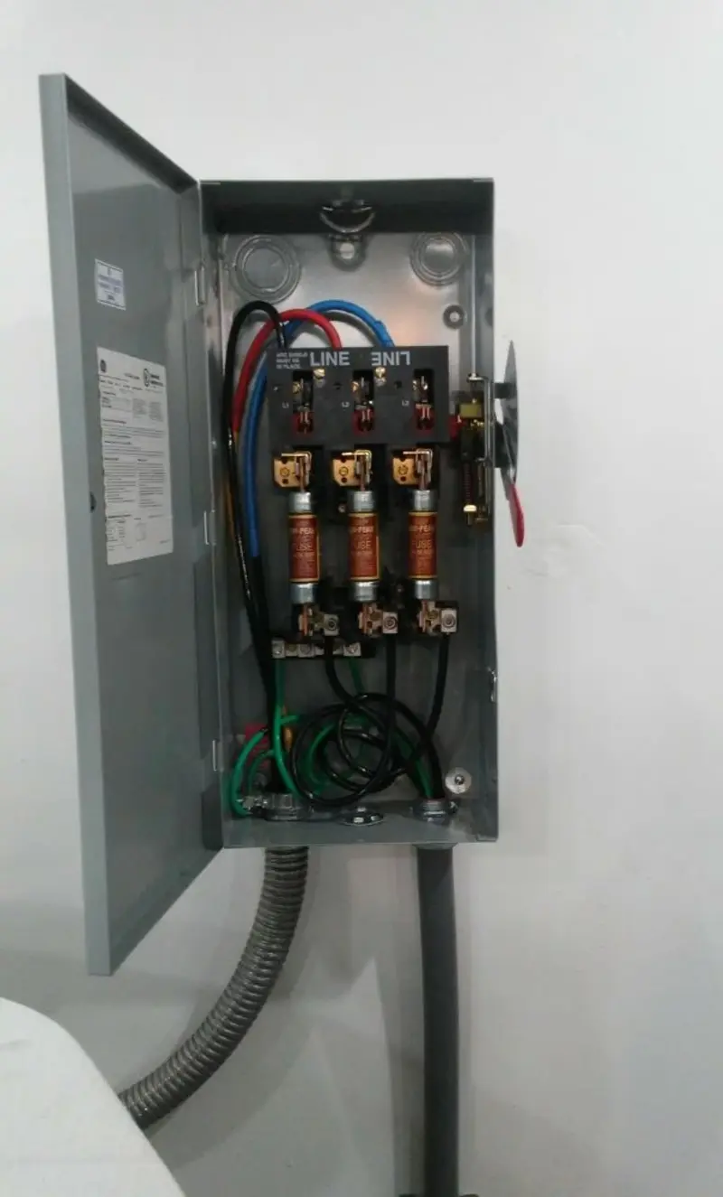 Three-phase disconnect switch installed for Smoke Detector Installation in Sidney